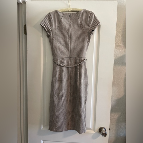 Express Dress - Picture 5 of 8